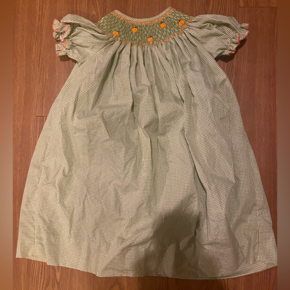 Sugar plum smocks, size 3T. Perfect for Fall